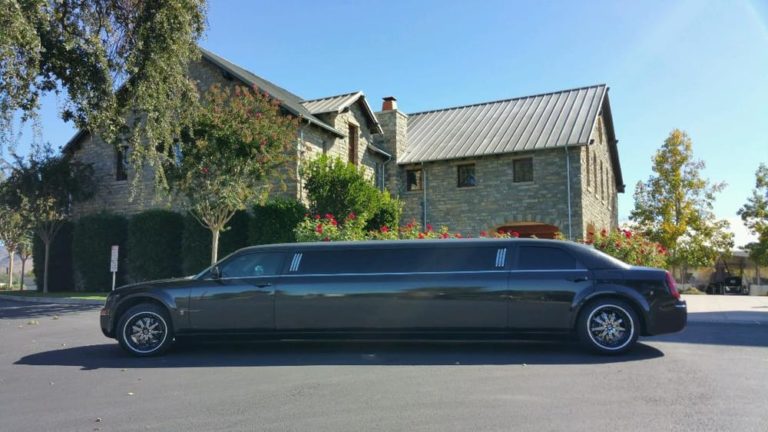 Chrysler limo seen